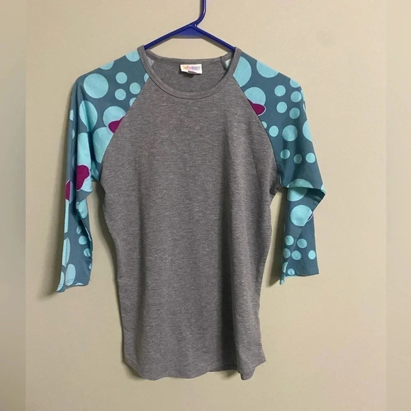 Lularoe Size XS Disney Minnie Mouse Randy 3/4 Raglan Sleeve Shirt - Picture 1 of 6